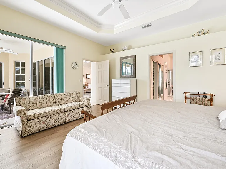 2259 Island Cove Cir — Photo 17