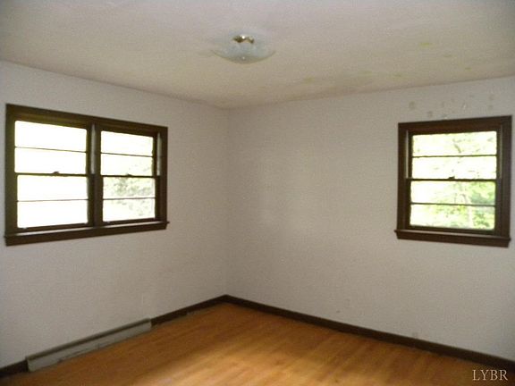 5th image of 318 10th St