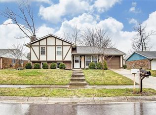 135 Timberwood Ln, Springboro, OH 45066