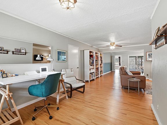 4th image of 40 Lakeshore Dr
