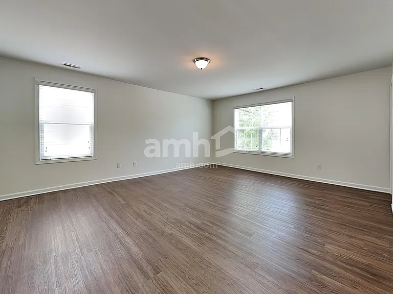 305 Switchback St — Photo 11