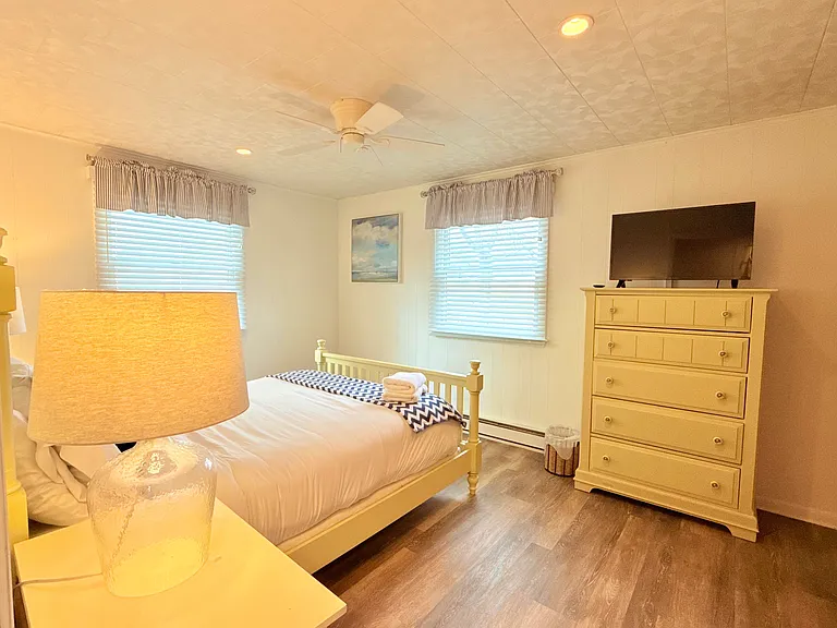 542 Ocean Ave #2 — Photo 9