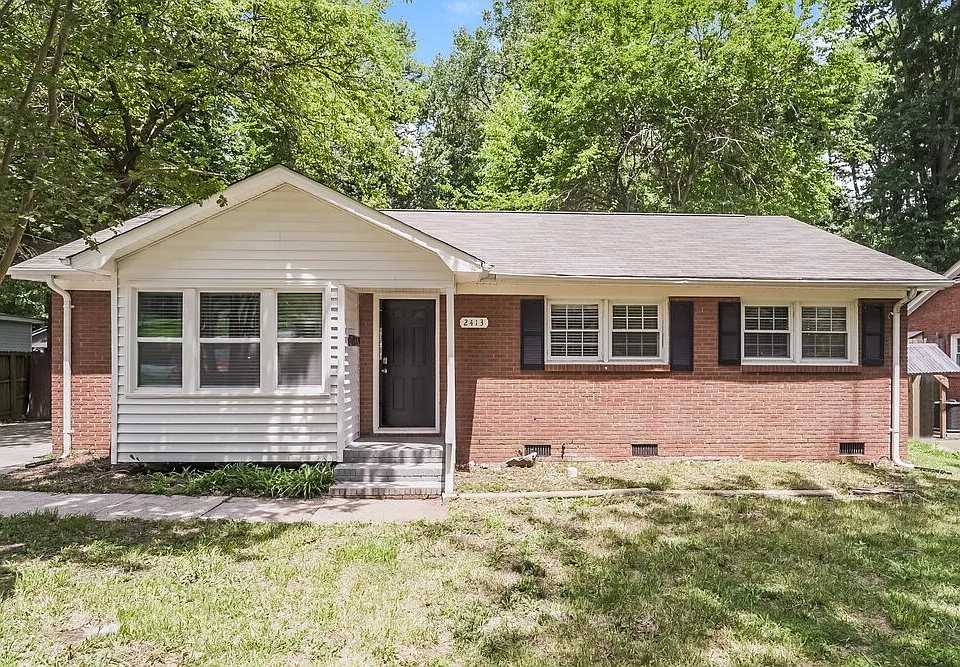 2413 Dora Dr