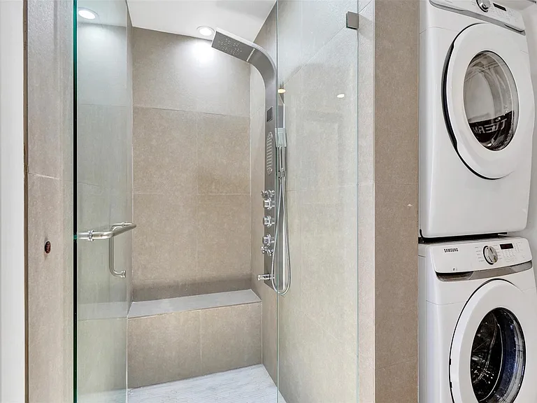 2051 Coral Reef Dr — Photo 31