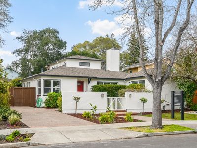 2296 Bryant St, Palo Alto, CA, 94301