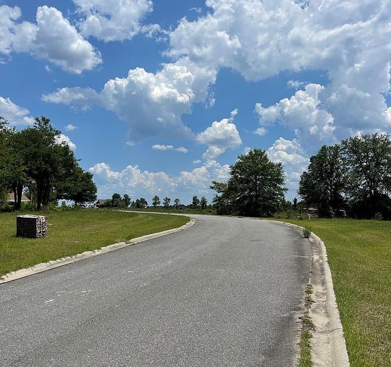 2nd image of 80 Diamondhead Ave