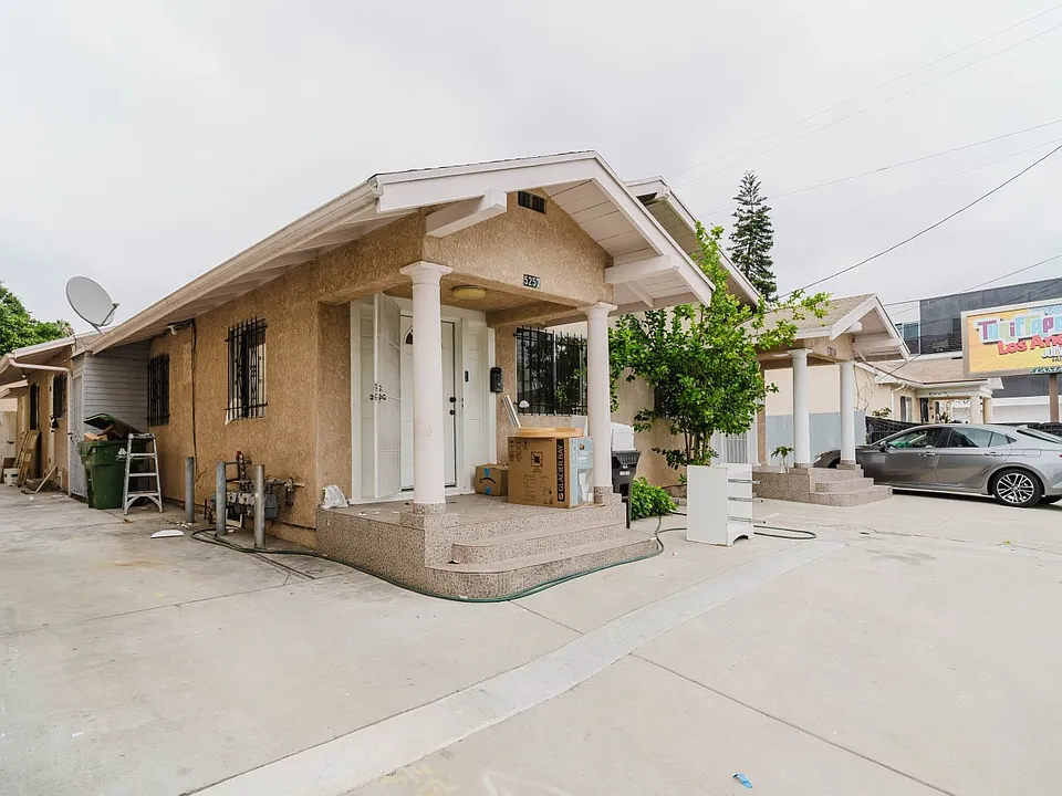 5257 Fountain Ave
