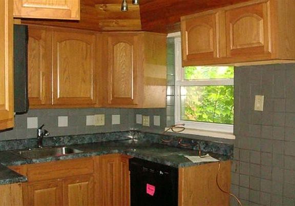5th image of 2733 Harvey Ave