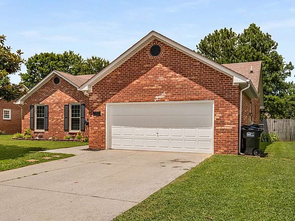 3rd image of 2614 Wellington Pl