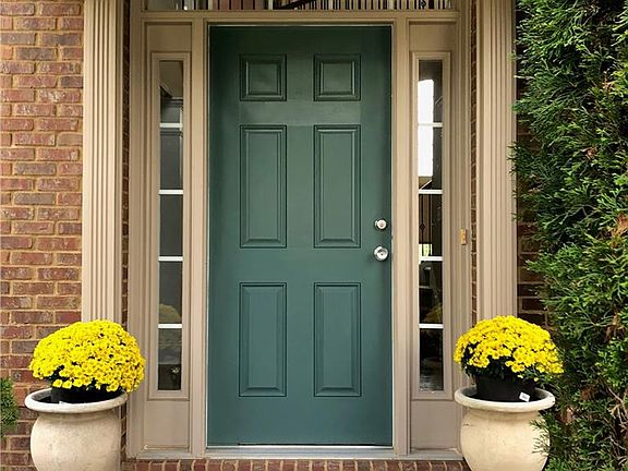 4th image of 517 Pinchot Way