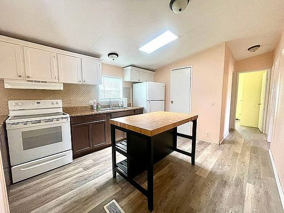 3rd image of 1228 Marsh Creek Ln #212