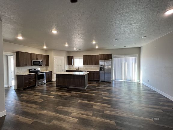 2nd image of 1050 E Canyon Dr