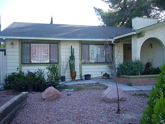 3rd image of 3309 El Cortez Ave