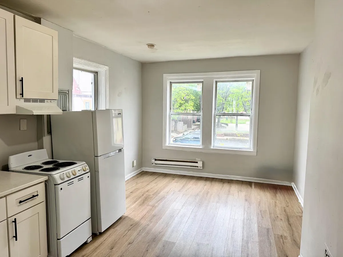 Building Photo - 611 W Norris St #2A