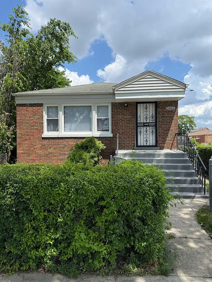 1400 W 73rd Pl photo 1