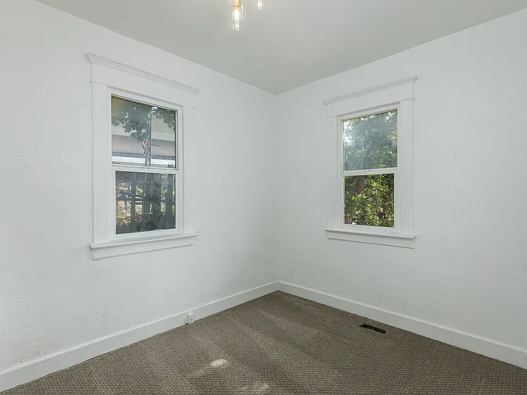 266 S 900 W #266 — Photo 11