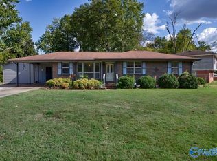 2420 Redmont Rd NW, Huntsville, AL 35810