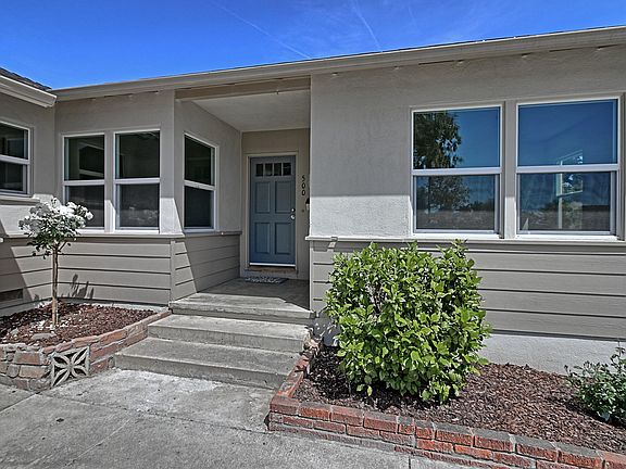 3rd image of 500 S Dos Caminos Ave