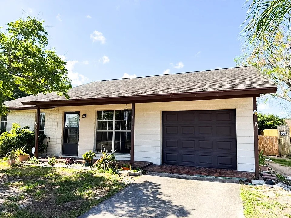 7424 Jenner Ave