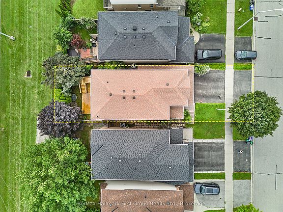 3rd image of 93 Trudeau Dr