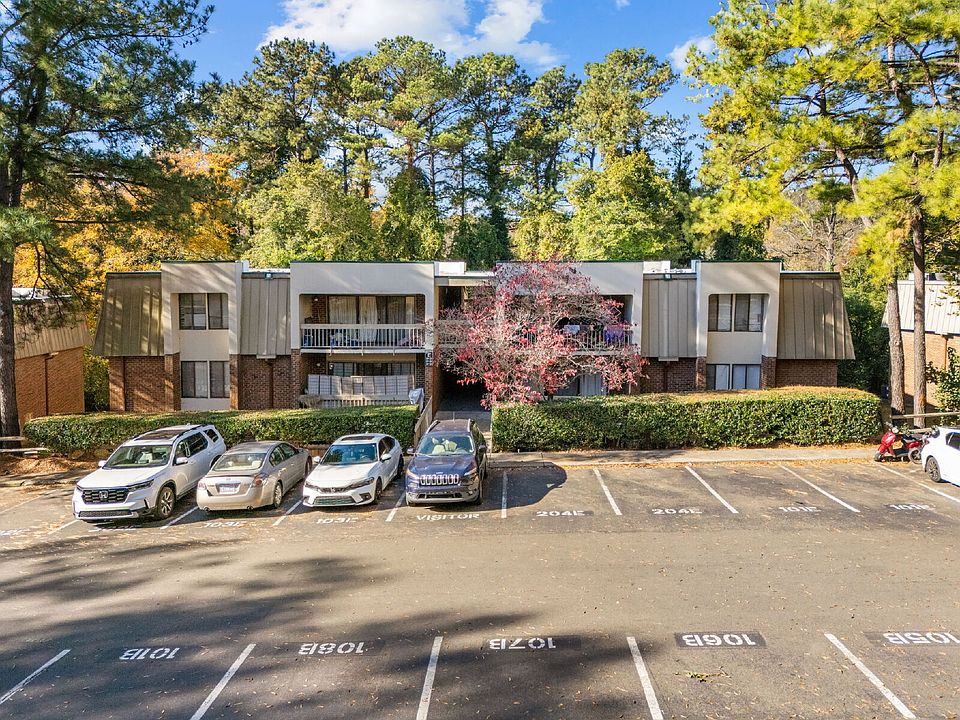 1st image of 500 Umstead Dr #103E