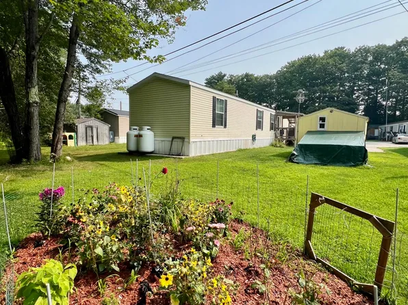 29 Sabattus Creek Drive, Lisbon, ME 04250