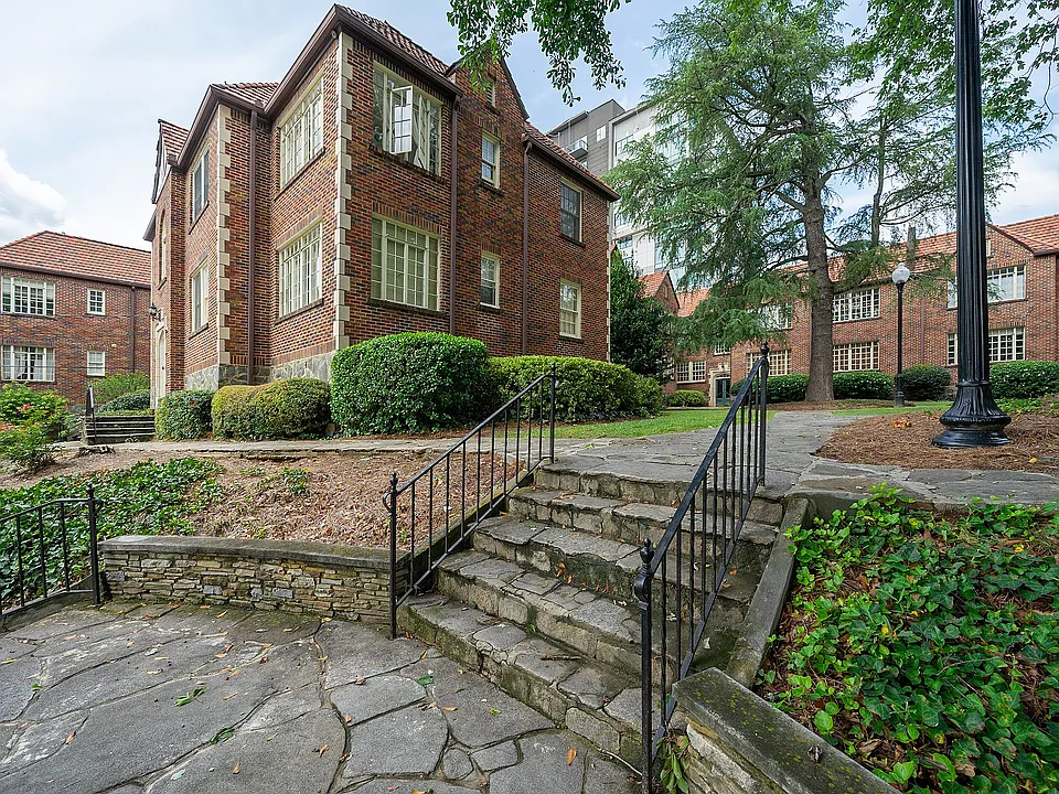 1765-PEACHTREE-ST-NE-ATLANTA-142
