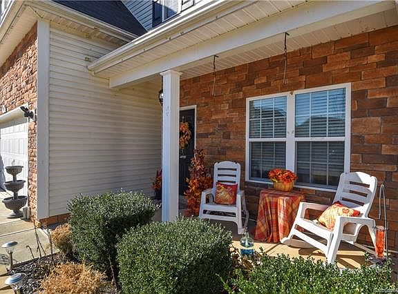 3rd image of 140 Thomas Springs Dr