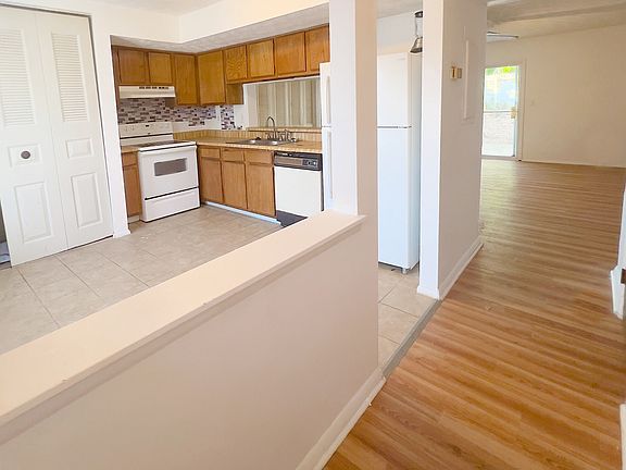 4th image of 6459 Meadow Rue Dr