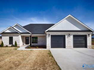 15091 Evans Rd, Athens, AL 35611