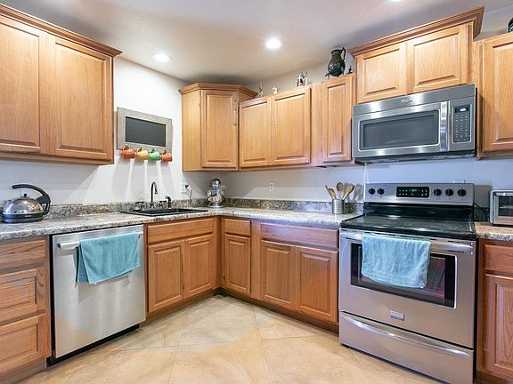 4th image of 1736 W Posada Ave