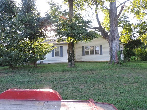 2nd image of 123 Cross Creek Ln