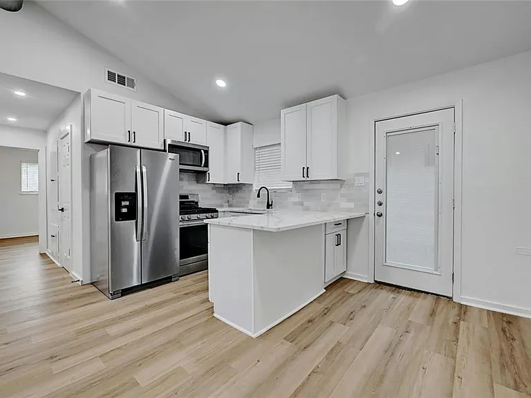 1911 David St — Photo 13