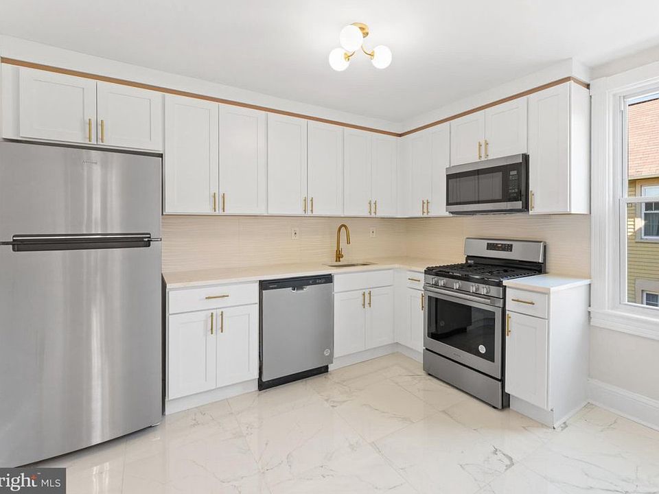 Fully renovated modern kitchen with new appliances