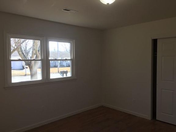 3rd image of 3129 Cohocton Ave