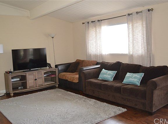 3rd image of 1447 N Fenimore Ave