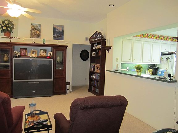 5th image of 415 Kensington Ct