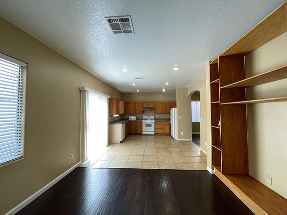 3rd image of 7983 Duneville St