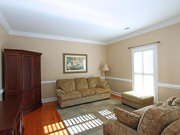 5th image of 690 Hardage Farm Dr