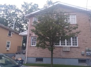 25837 Francis Lewis Blvd, Rosedale, NY 11422