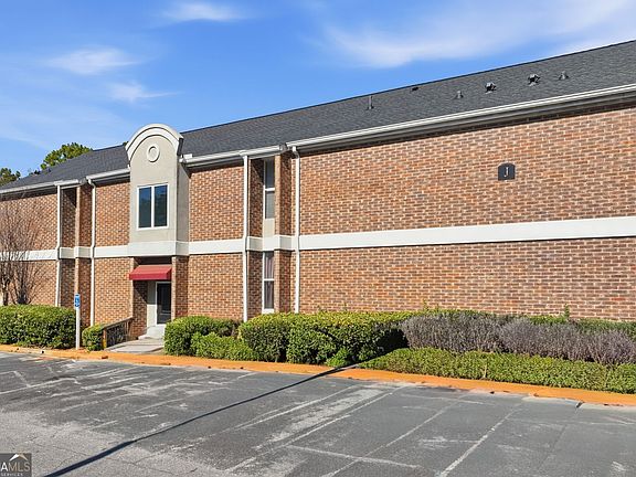 2nd image of 3301 Henderson Mill Rd APT J1