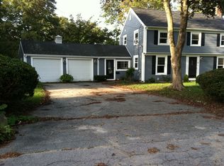 18 Meeting House Ln, Weymouth, MA 02189