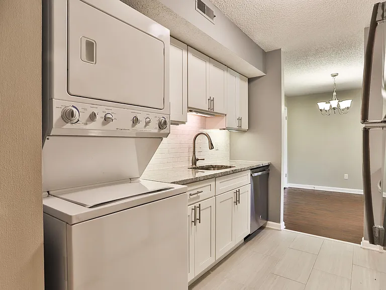 1608 Redbird Cv — Photo 12
