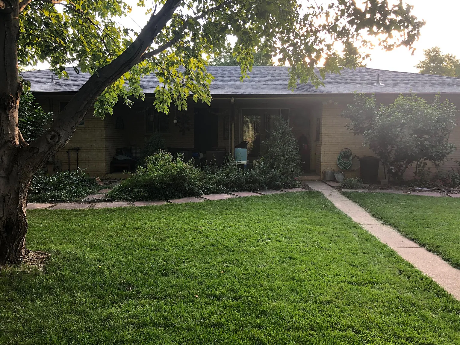 3 bed, 1207 sqft, $2,400 — Photo 3
