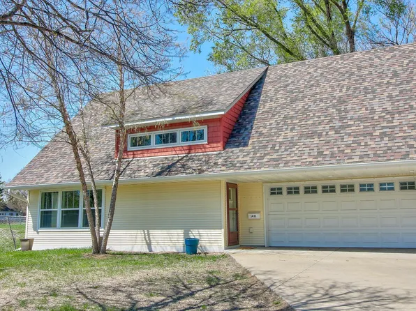 1431 Beech St, Saint Paul, MN 55106