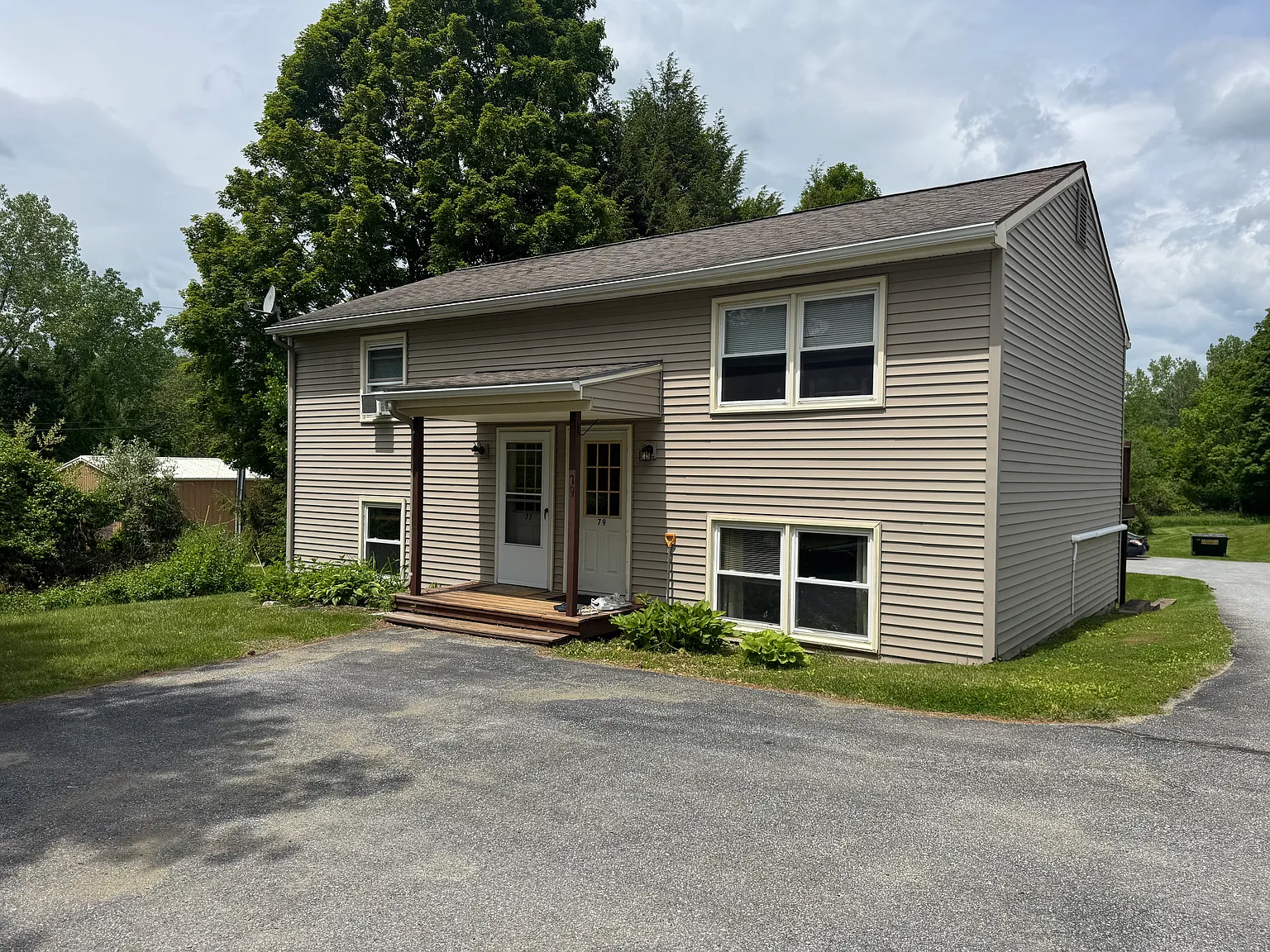 2 bed, $1,400 — Photo 1