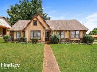 4799 Walden Glen Dr, Memphis, TN 38128