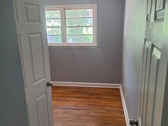 5th image of 3008 Cabot St