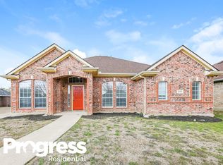 2233 Bridle Path Dr, Lancaster, TX 75146