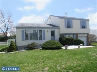 3021 Bogle Rd, Bensalem, PA 19020